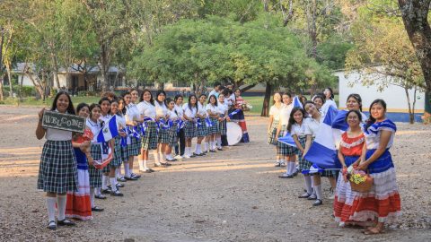 El Salvadorian Welcome for the missionaries.